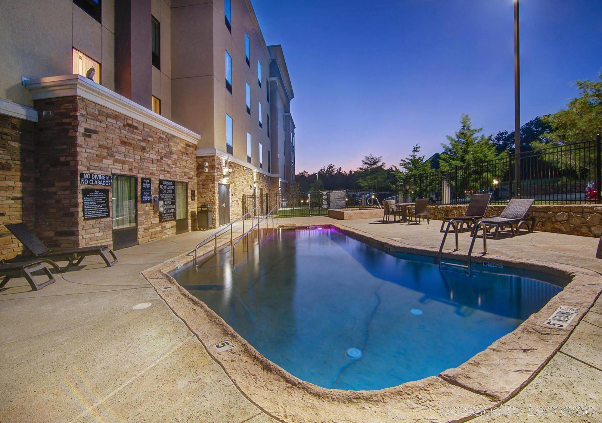 Hampton Inn & Suites Mobile Providence Park/Airport Экстерьер фото